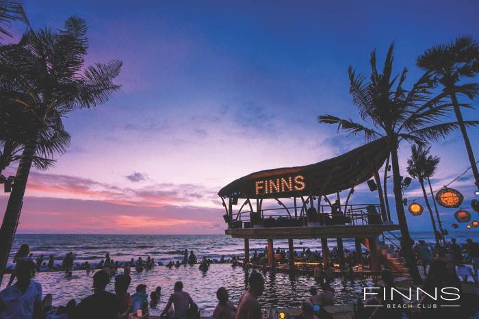 Finns beach club bali